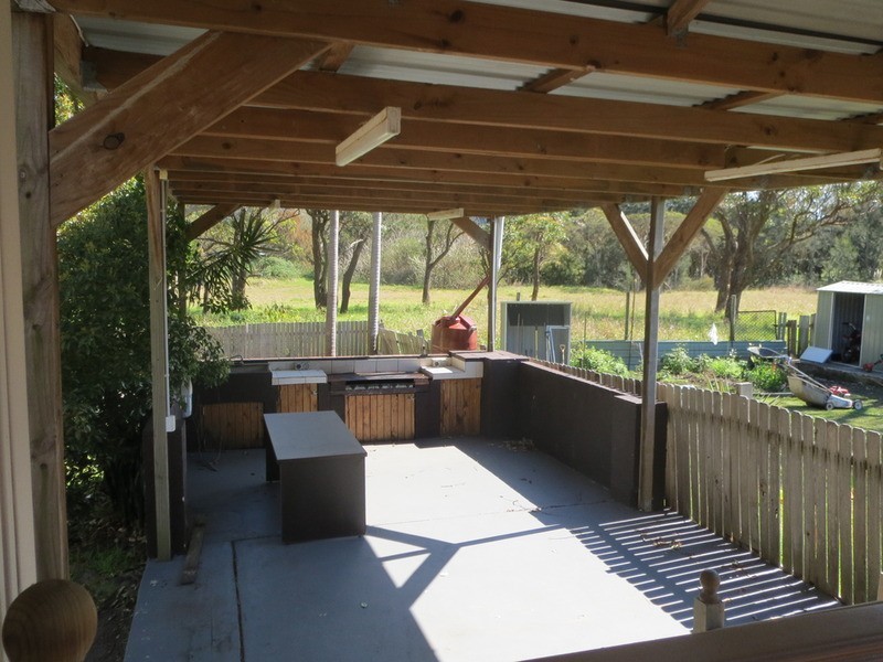 2/981 The Entrance Road, Forresters Beach NSW 2260