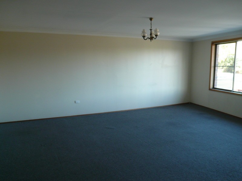 2/15-17 Forresters Beach Road, Forresters Beach NSW 2260