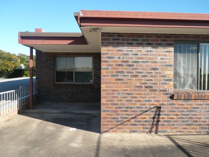 2/15-17 Forresters Beach Road, Forresters Beach NSW 2260