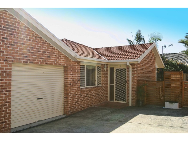 2/15 Maas Parade, Forresters Beach NSW 2260