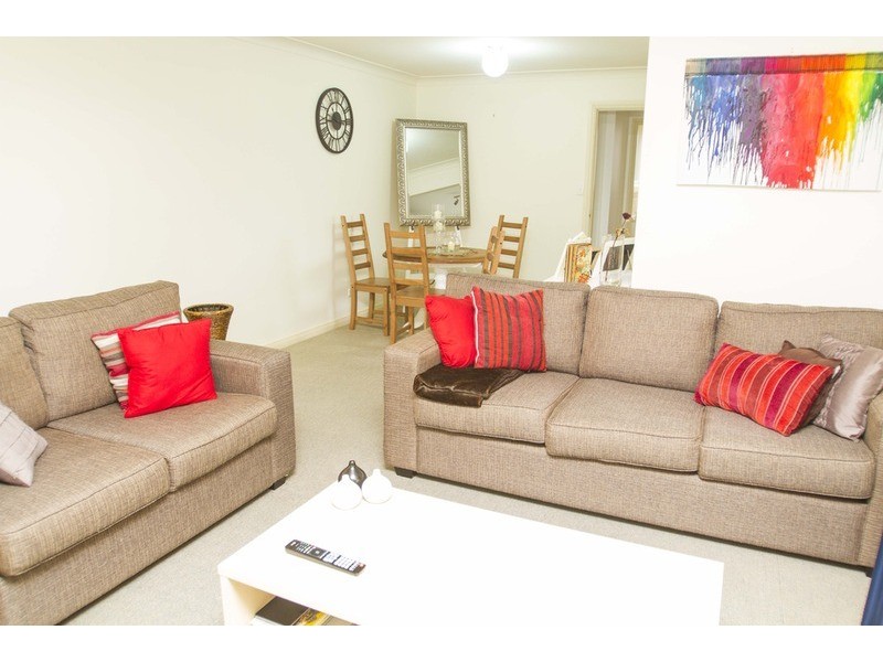 2/15 Maas Parade, Forresters Beach NSW 2260