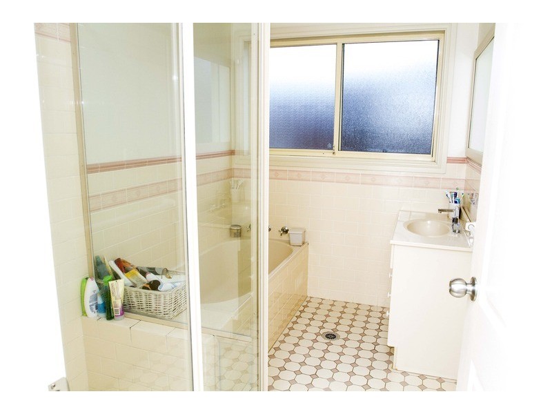 2/15 Maas Parade, Forresters Beach NSW 2260