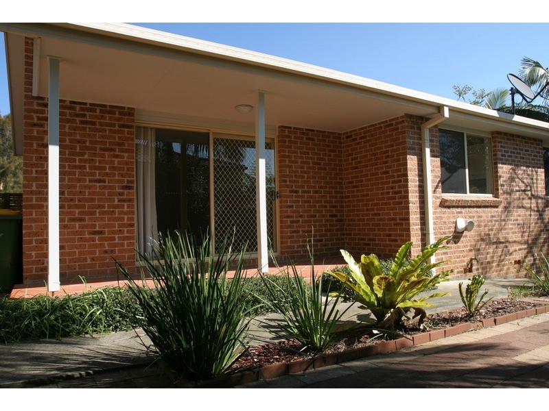 2/15 Maas Parade, Forresters Beach NSW 2260