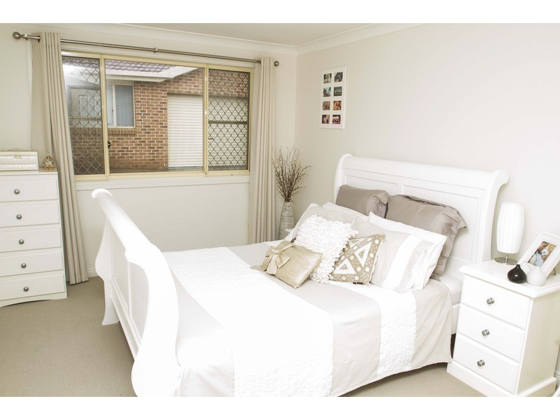 2/15 Maas  Parade, Forresters Beach NSW 2260