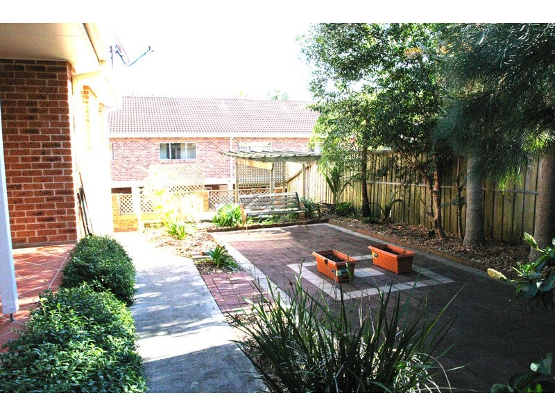 2/15 Maas  Parade, Forresters Beach NSW 2260