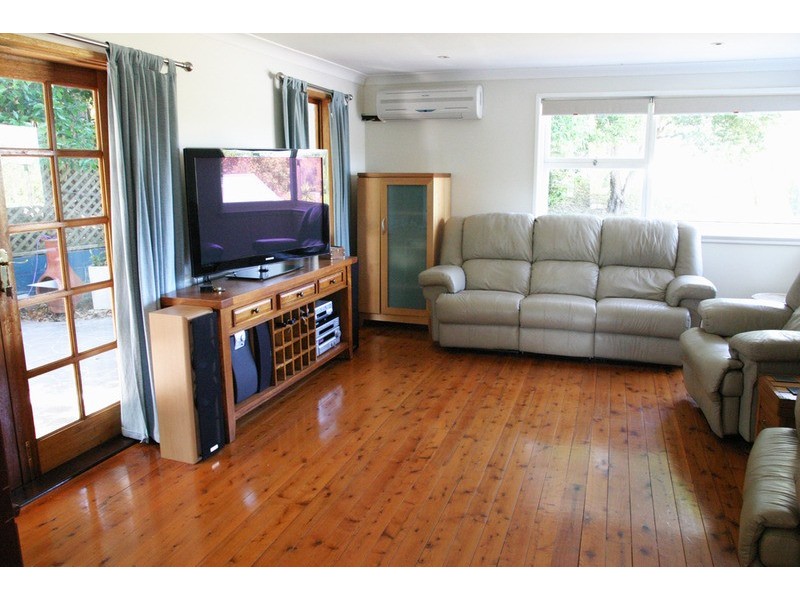 9 Somerset  Close, Wamberal NSW 2260