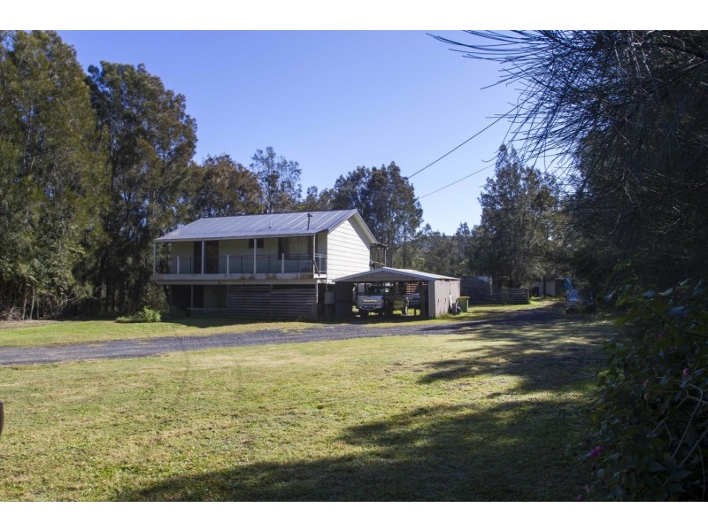 915 The Entrance Road, Forresters Beach NSW 2260