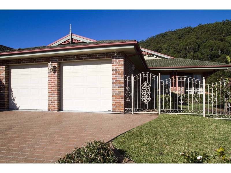 16 Severn Close, Erina NSW 2250