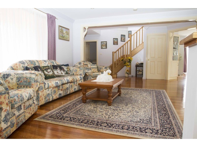17 Tallowood Crescent, Erina NSW 2250