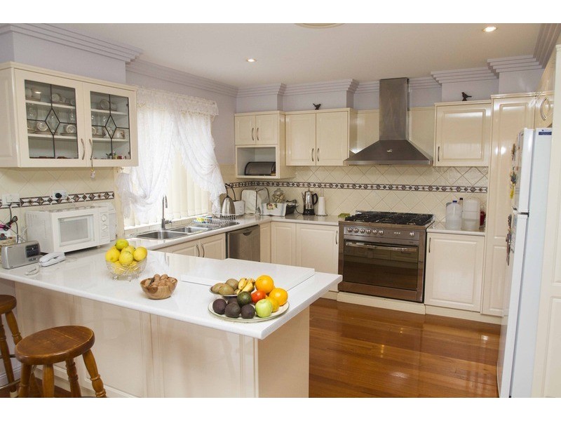 17 Tallowood Crescent, Erina NSW 2250