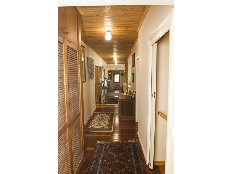 42 Matcham Road, Erina Heights NSW 2260