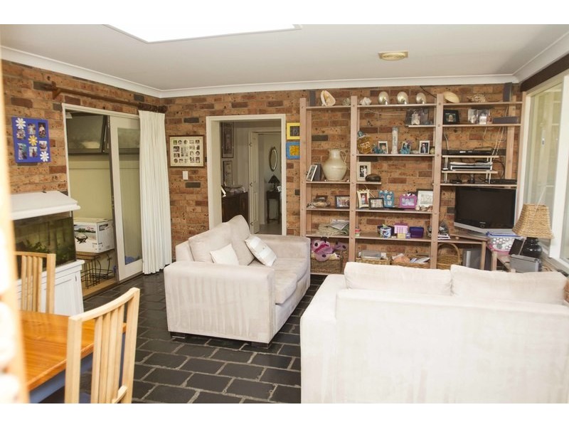 52 Windsor Road, Wamberal NSW 2260