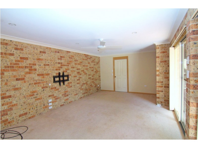 18 Karwin Avenue, Springfield NSW 2250