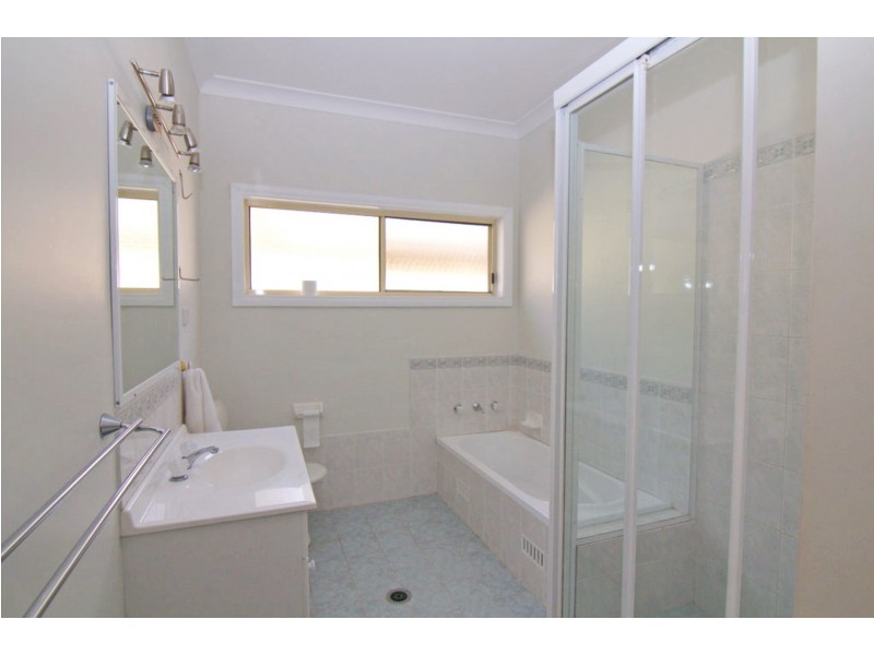 18 Karwin Avenue, Springfield NSW 2250