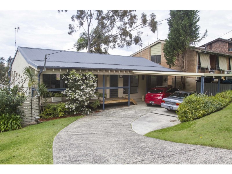 12 Hibiscus Avenue, North Avoca NSW 2260