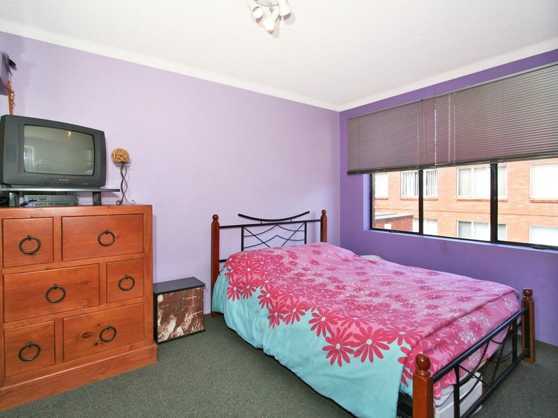 2/7 Bank Street, Meadowbank NSW 2114