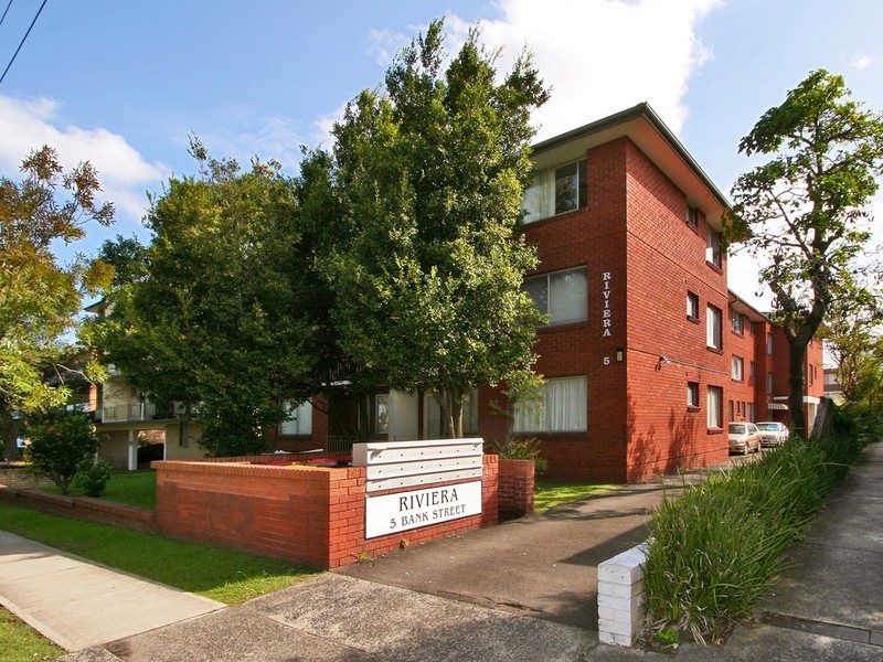 11/5 Bank Street, Meadowbank NSW 2114