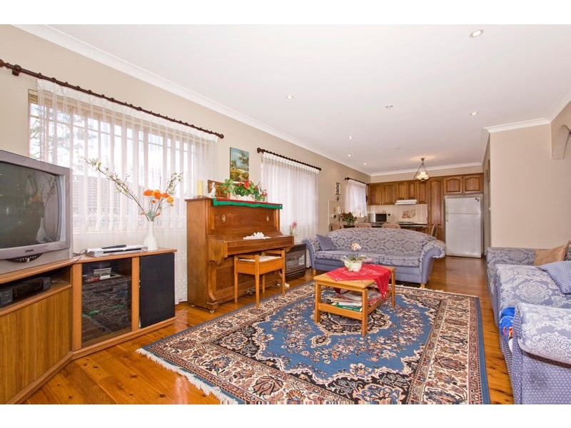 4 Commissioners Road, Denistone NSW 2114