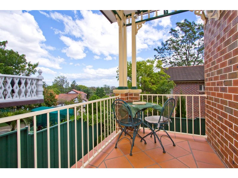 4 Commissioners Road, Denistone NSW 2114