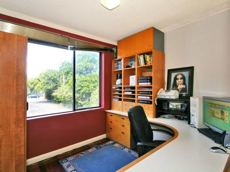 2/7 Bank Street, Meadowbank NSW 2114