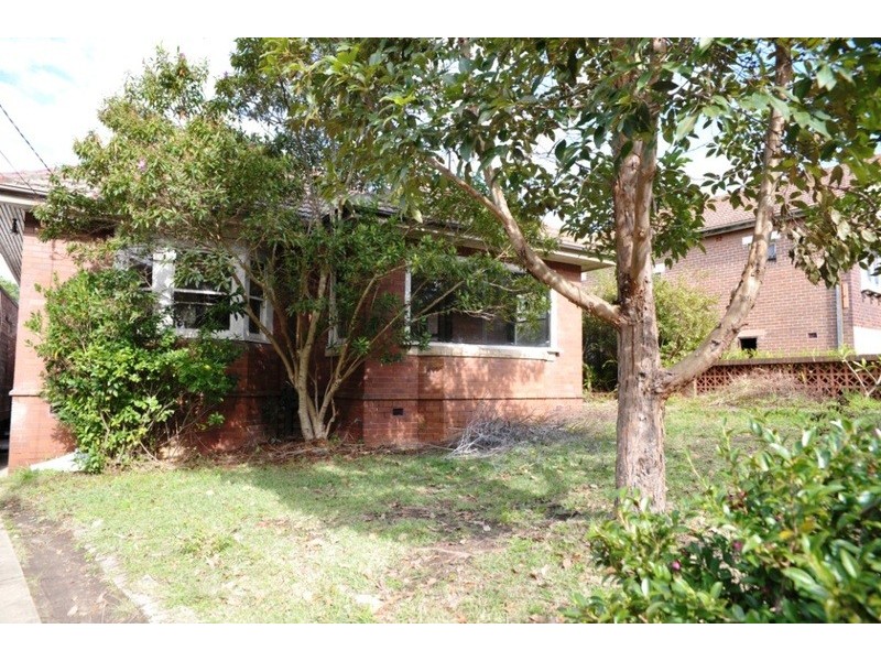 4 Simla Road, Denistone NSW 2114