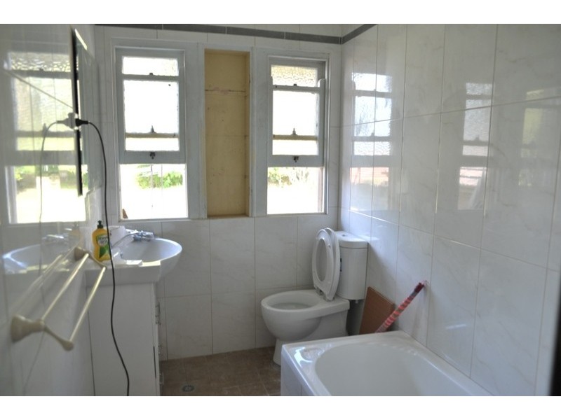 4 Simla Road, Denistone NSW 2114