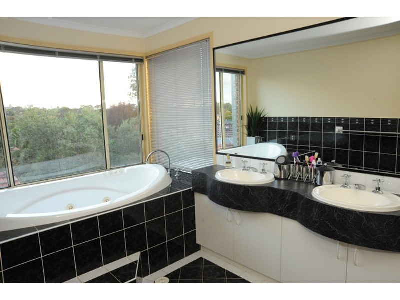 4 Chatfield Street, Ryde NSW 2112