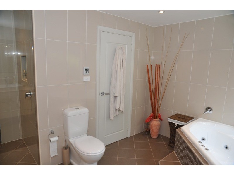 17 Glenayr Avenue, Denistone West NSW 2114