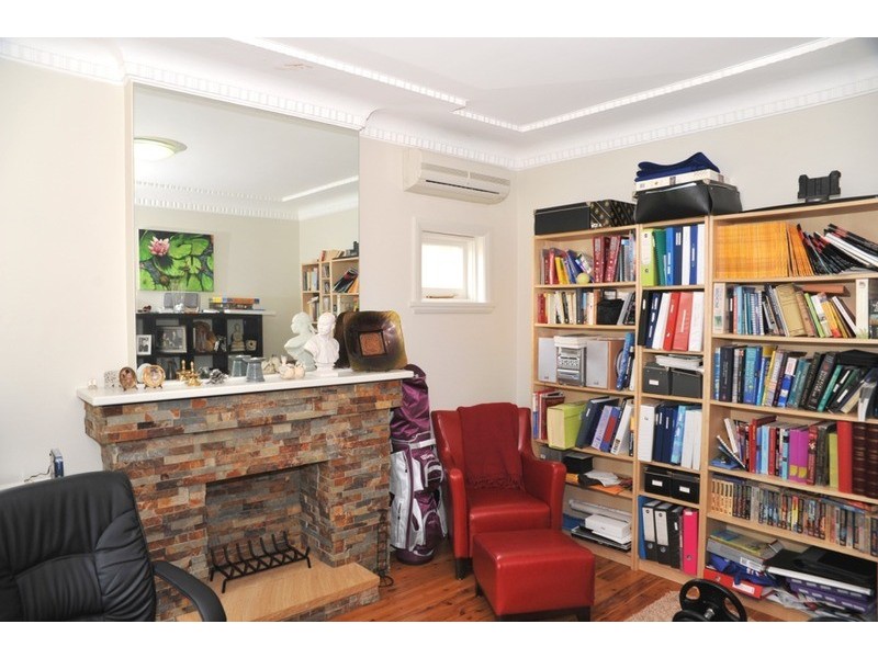 17 Glenayr Avenue, Denistone West NSW 2114