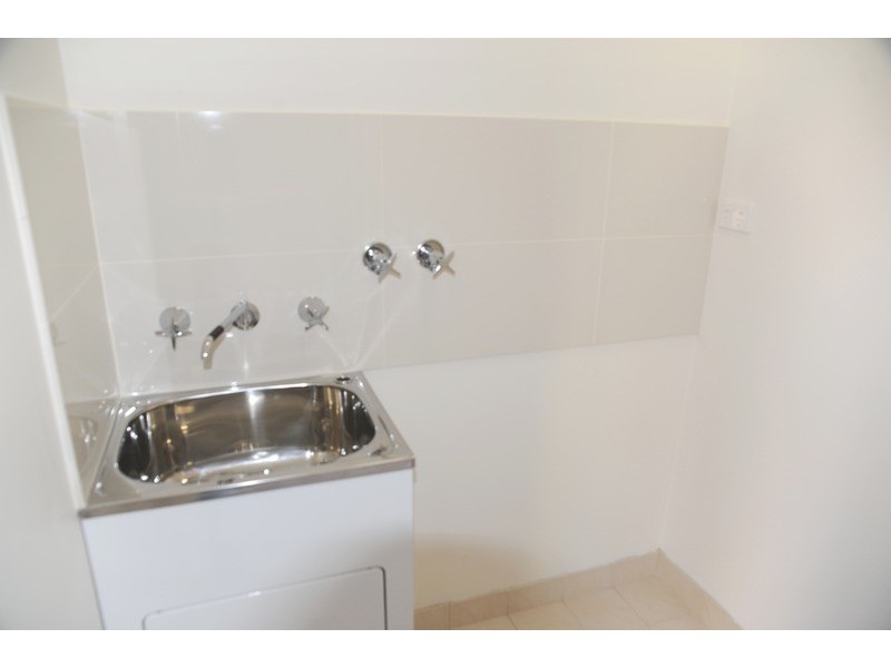 2/18 Miriam Road, West Ryde NSW 2114