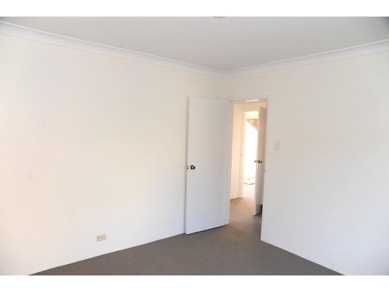 8/16 Bank Street, Meadowbank NSW 2114