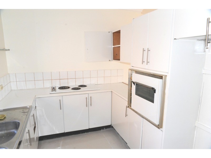 8/16 Bank Street, Meadowbank NSW 2114