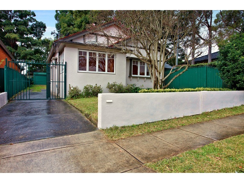 1 Macpherson Street, Meadowbank NSW 2114