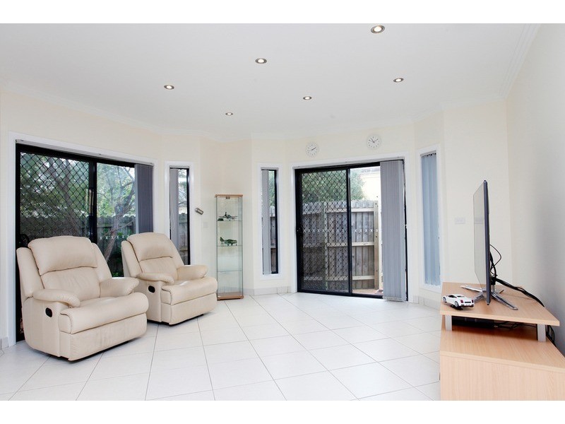 2/95A Bowden Street, Meadowbank NSW 2114