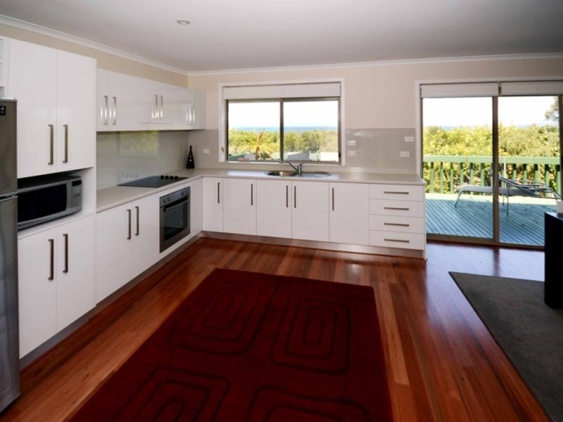 14 Greenway  Road, Callala Beach NSW 2540
