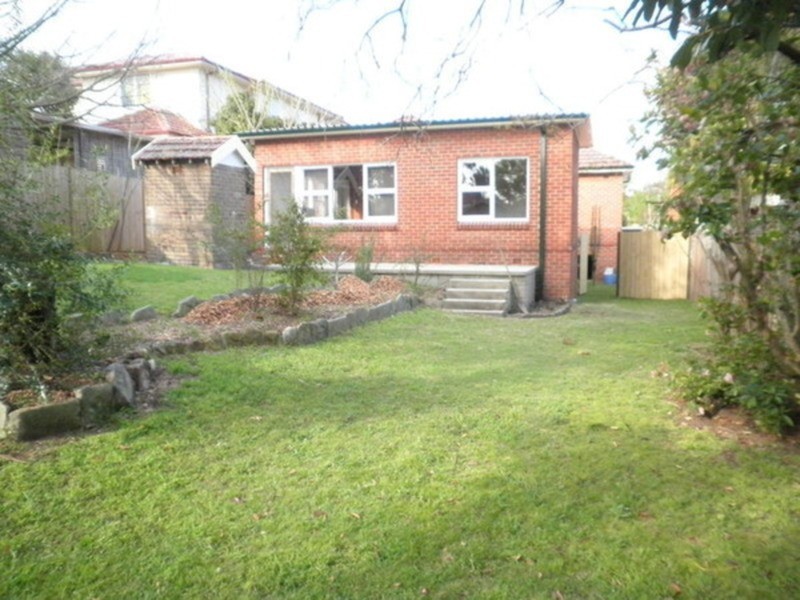 35 Glenayr Avenue, Denistone West NSW 2114