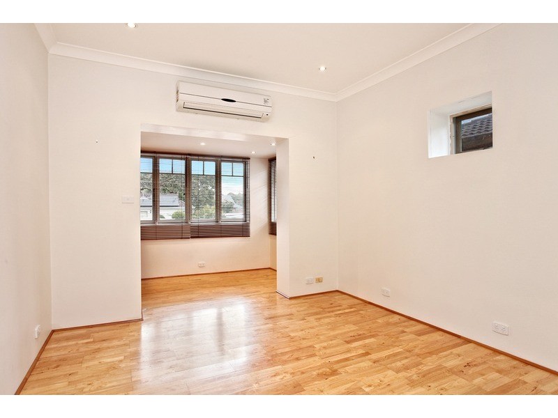 1 Macpherson Street, Meadowbank NSW 2114