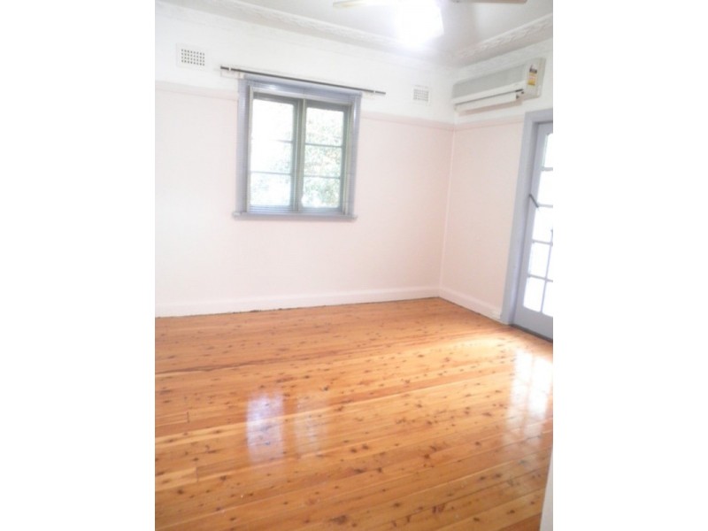 4 Grand Avenue, West Ryde NSW 2114