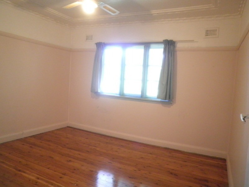 4 Grand Avenue, West Ryde NSW 2114