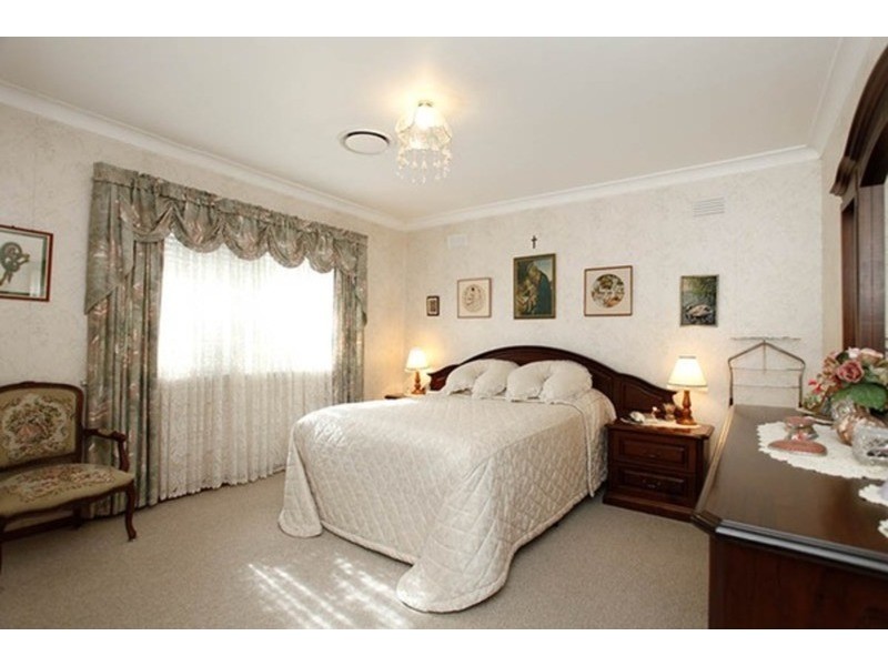 13 Tallwood Avenue, Eastwood NSW 2122