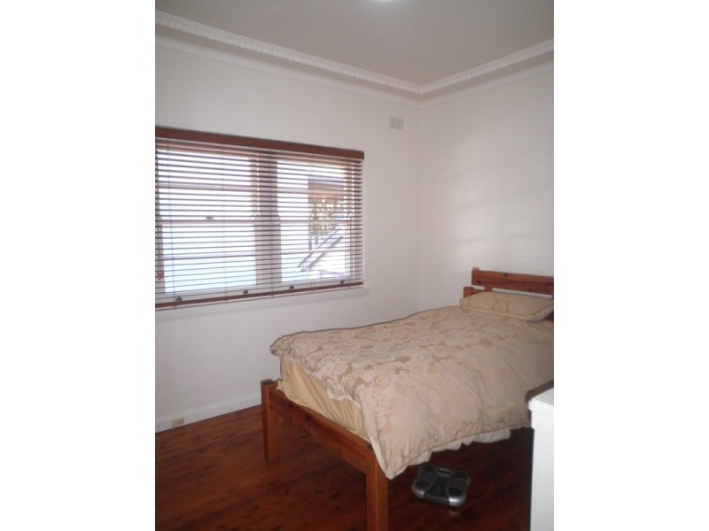 13 Kings Road, Denistone East NSW 2112