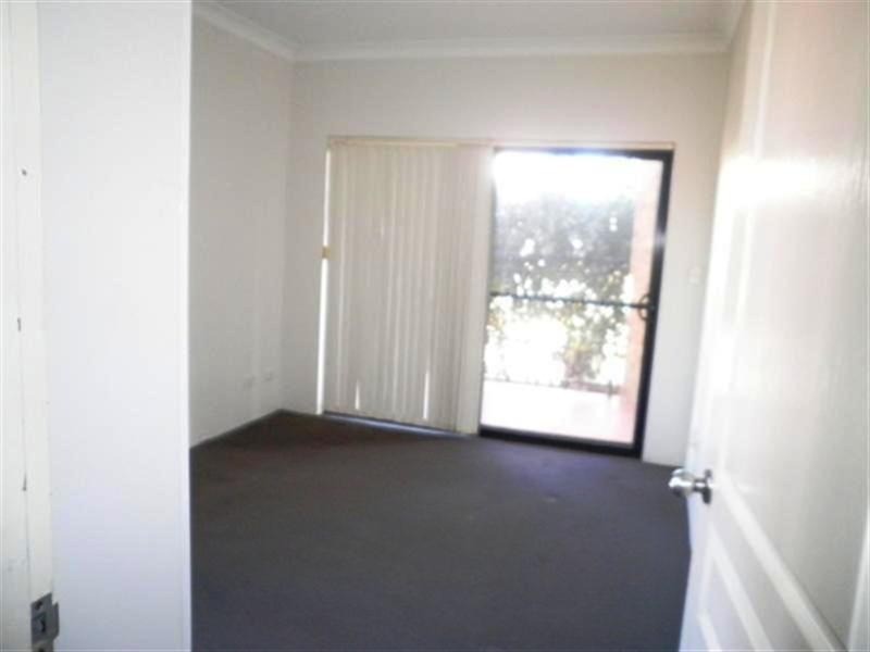 2/1-3 Virginia Street, Rosehill NSW 2142