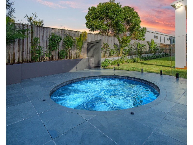 565 Casuarina Way, Casuarina NSW 2487