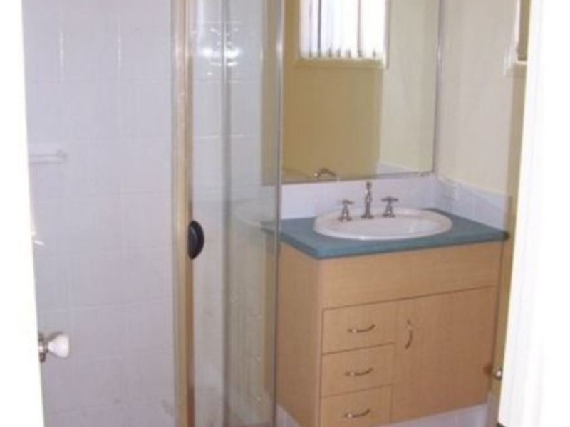 8 Greendale Place, Banora Point NSW 2486