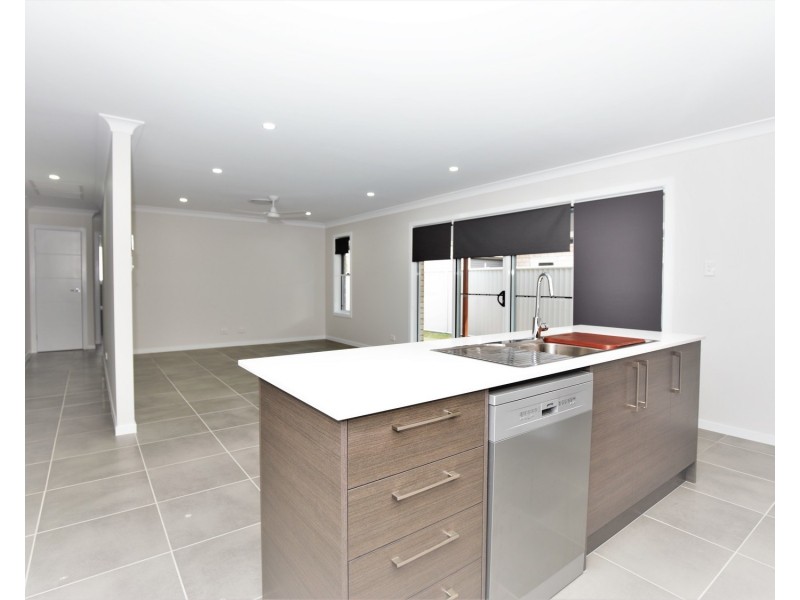 33 Lorikeet Way, Tweed Heads South NSW 2486