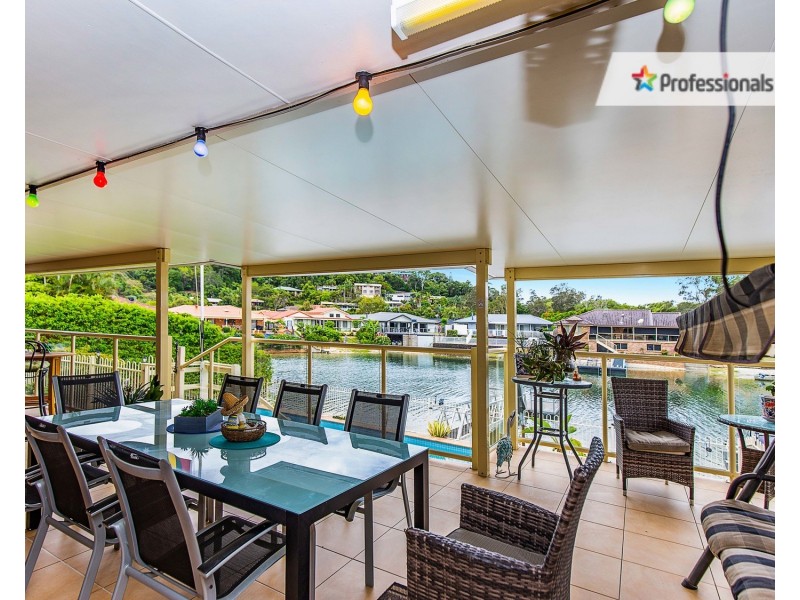 5 Captains Way, Banora Point NSW 2486