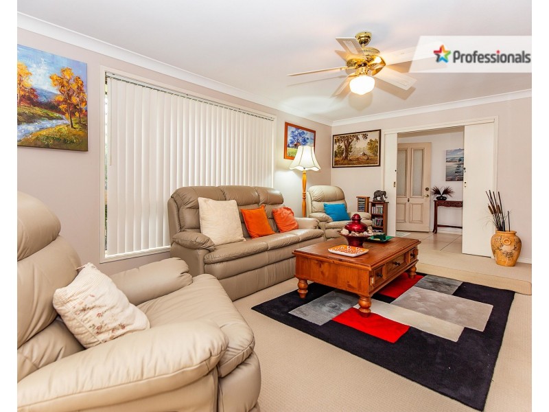 5 Captains Way, Banora Point NSW 2486