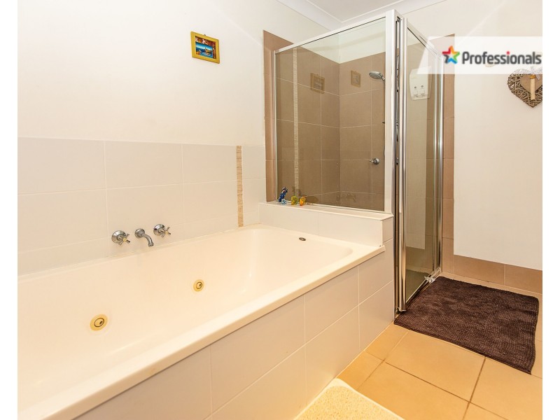 5 Captains Way, Banora Point NSW 2486