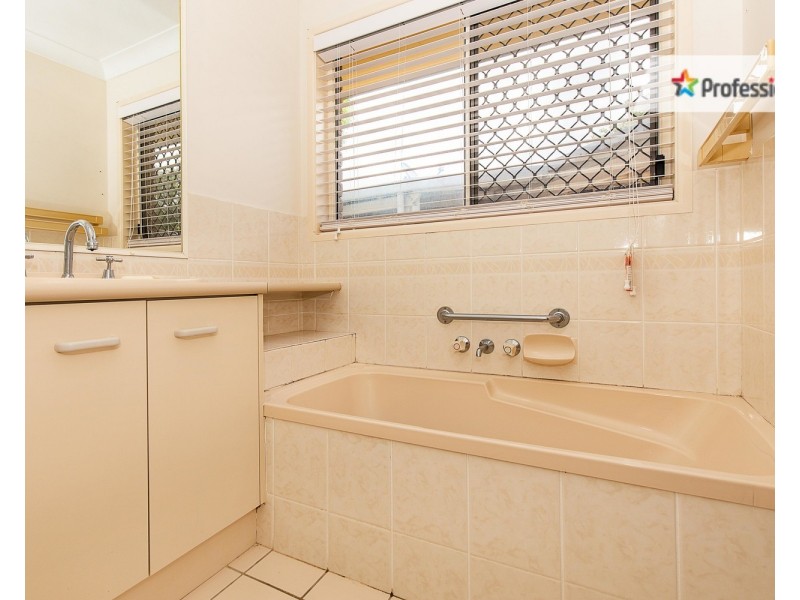 45 Honeymyrtle Drive, Banora Point NSW 2486