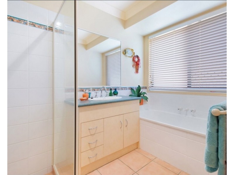 3 Firewheel Way, Banora Point NSW 2486